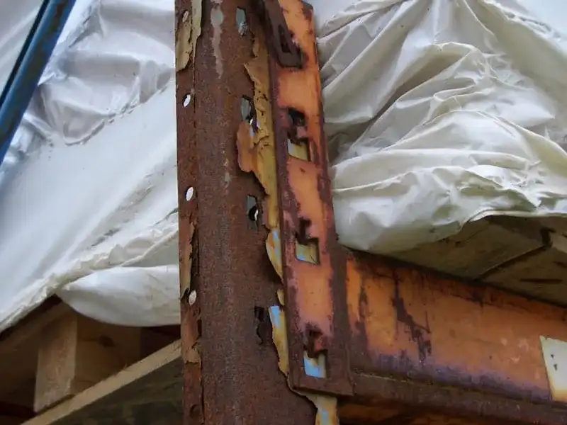Pallet Rack Weld Cracks or Corrosion Pallet Rack Weld Cracks or Corrosion